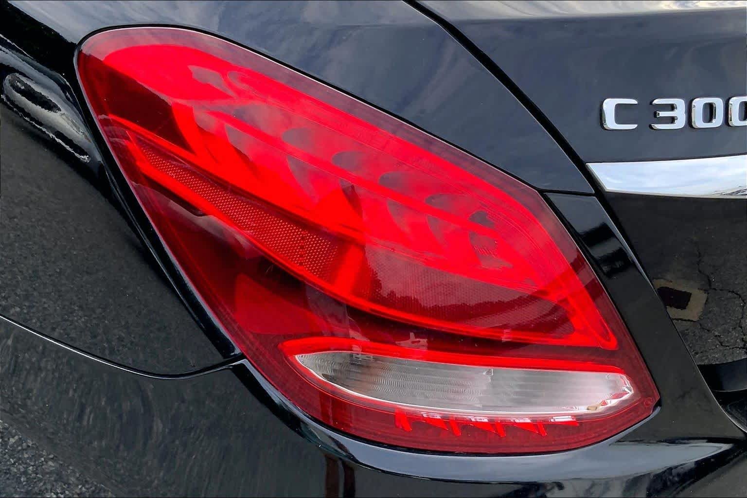 Used 2017  Mercedes-Benz C 300 image 24
