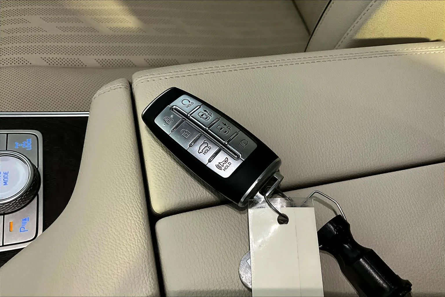 2024 GENESIS GV80 Standard - Photo 15