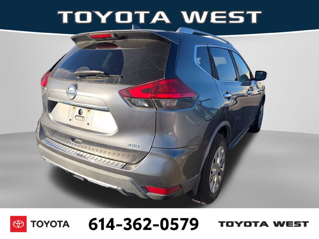 Used 2017 Gray Nissan S image 8