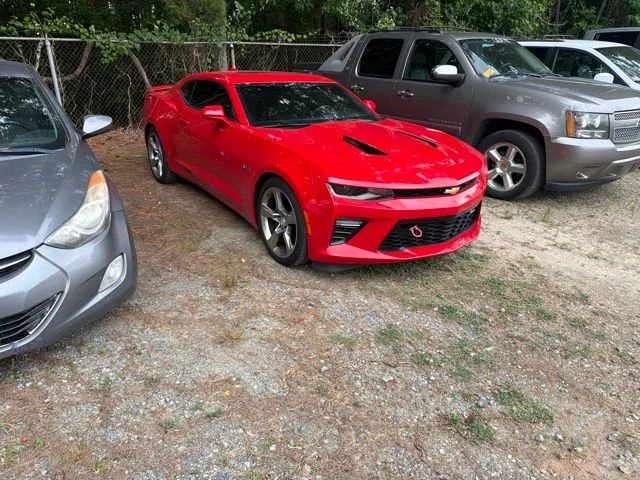 Used 2018 Red Chevrolet SS image 5
