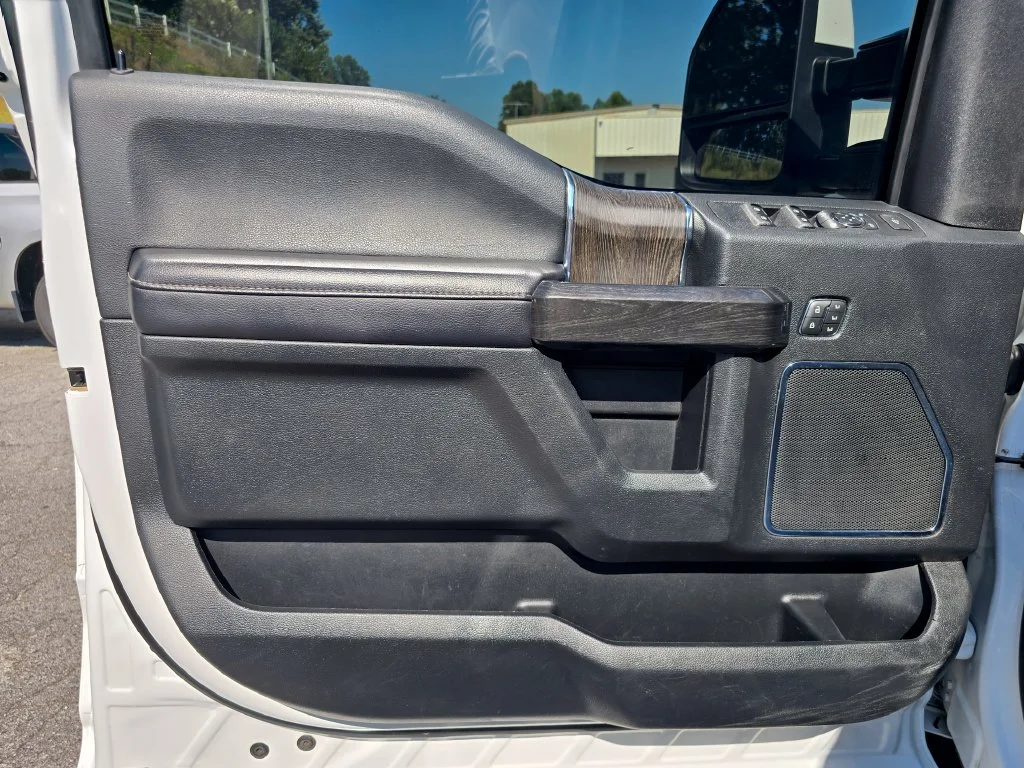 Used 2021 White Ford Lariat image 45