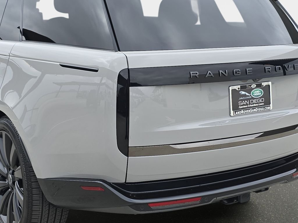2025 Land Rover Range Rover SV - Photo 36