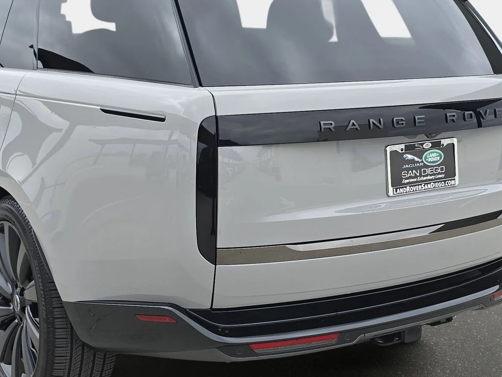 2025 Land Rover Range Rover SV - Photo 36