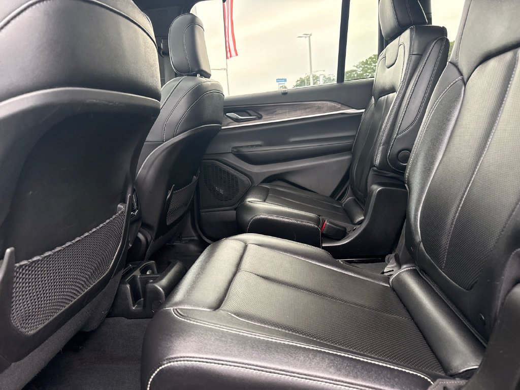 Used 2024 Gray Jeep Limited image 24