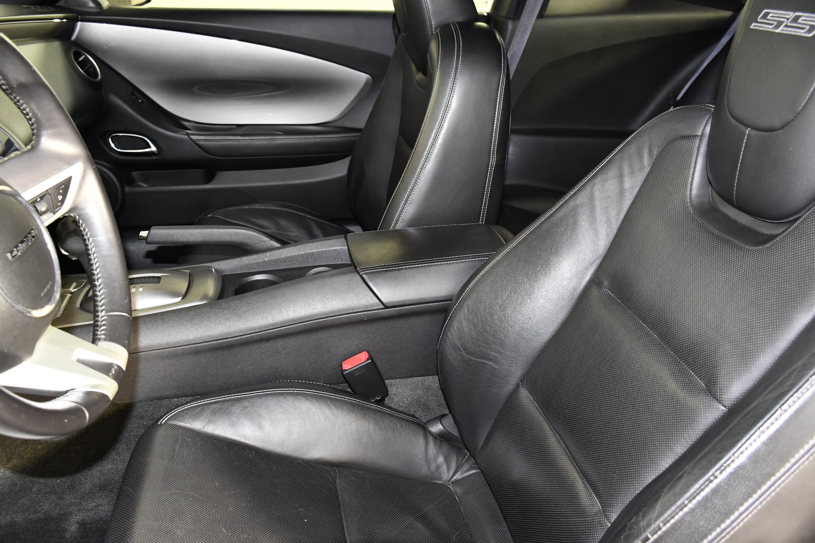 Used 2010 Black Chevrolet 2SS image 35
