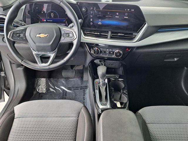 Used 2025 Gray Chevrolet LT image 25
