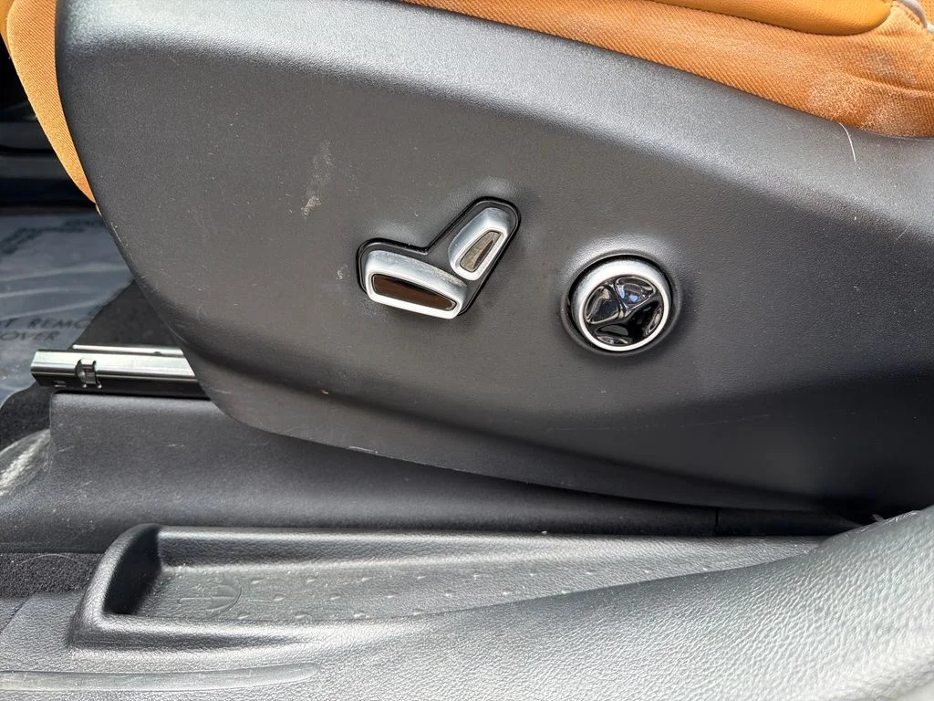 2023 Chrysler Pacifica Hybrid Pinnacle - Photo 16