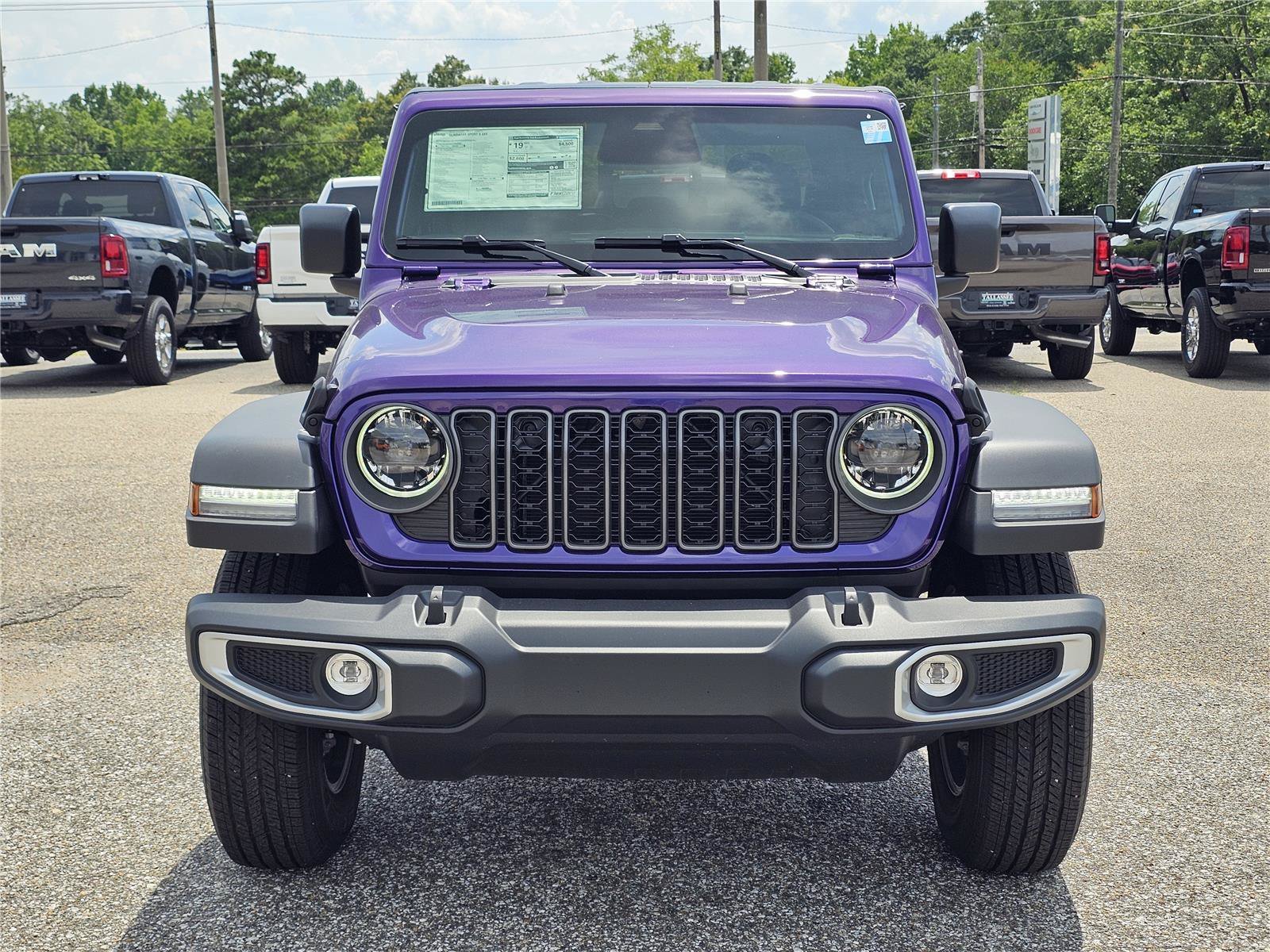 New 2026 Reign Jeep Sport S image 2