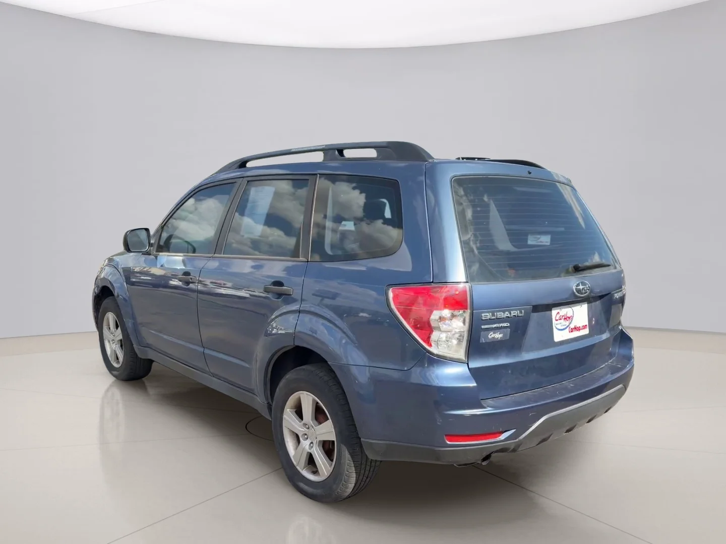 Used 2012 Blue Subaru  image 3