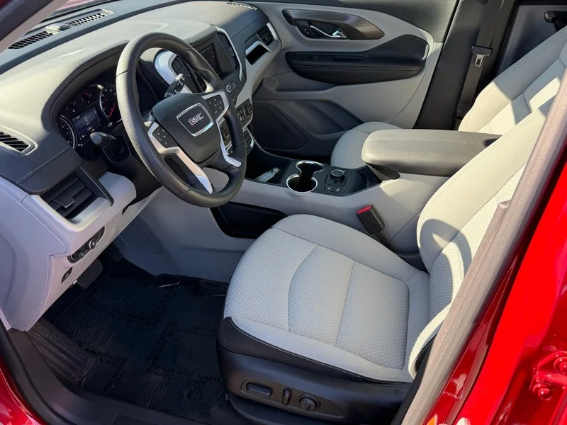 Used 2024 Volcanic Red Tintcoat GMC SLE image 15