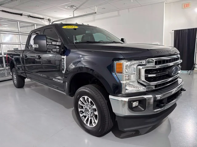 Used 2022 Blue Ford Lariat image 1