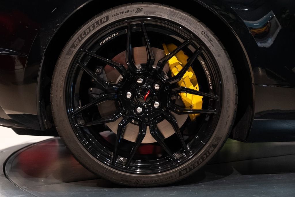 Used 2025 Black Chevrolet Z06 image 11