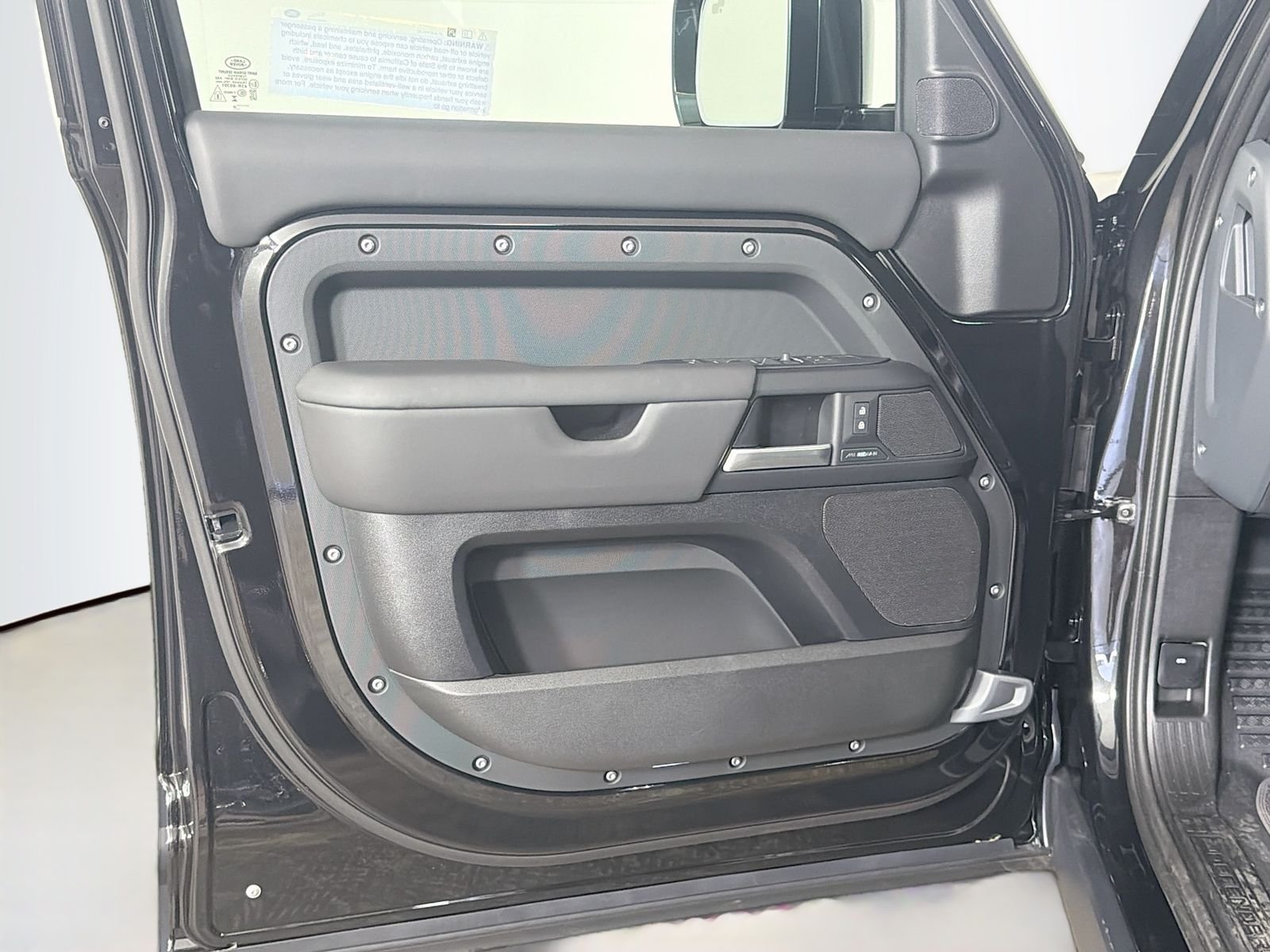 New 2026 Santorini Black Land Rover S image 21