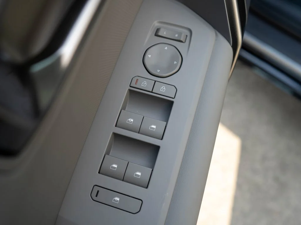 New 2027 Pale Gray Kia X-Line S image 17