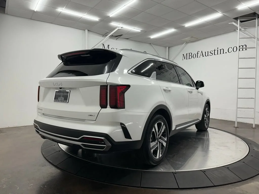 Used 2023 White Kia EX image 7