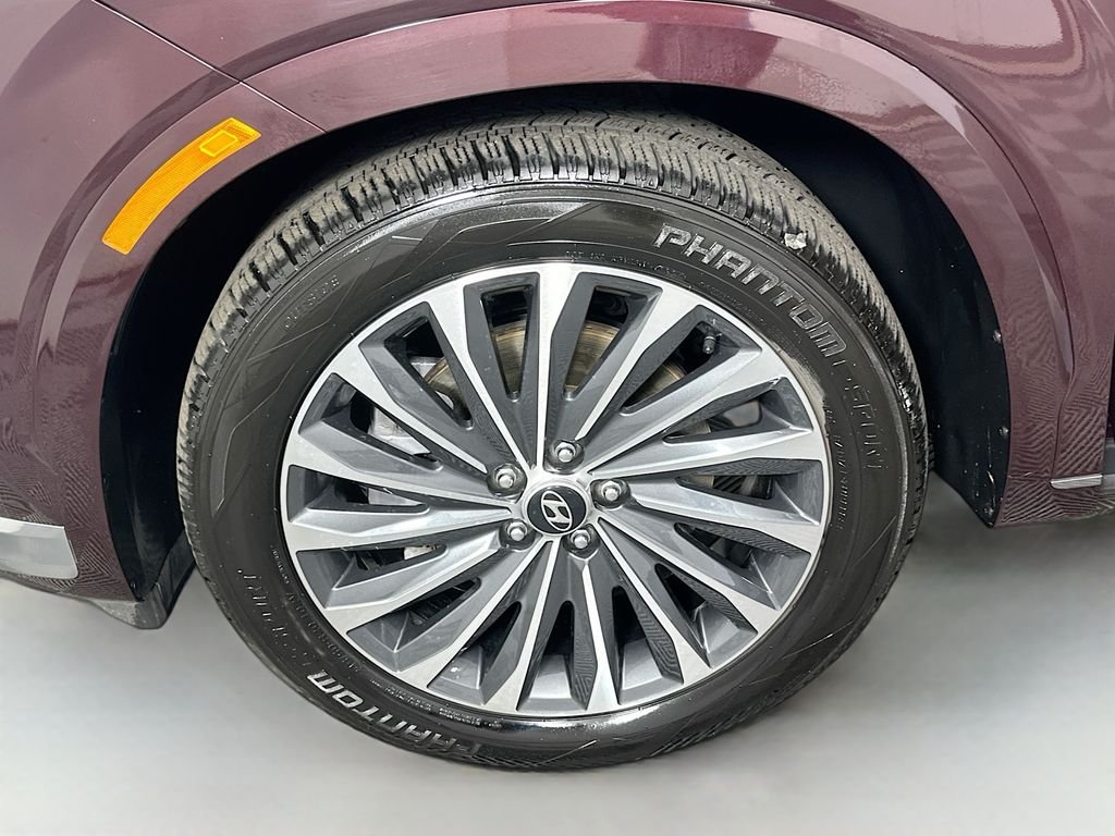 Used 2024 Red Hyundai Calligraphy image 33