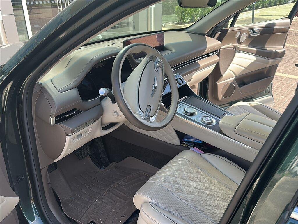 Used 2023 Cardiff Green Genesis  image 6