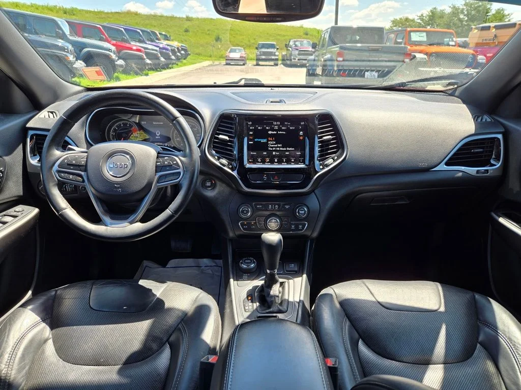 Used 2019 Red Jeep Limited image 19