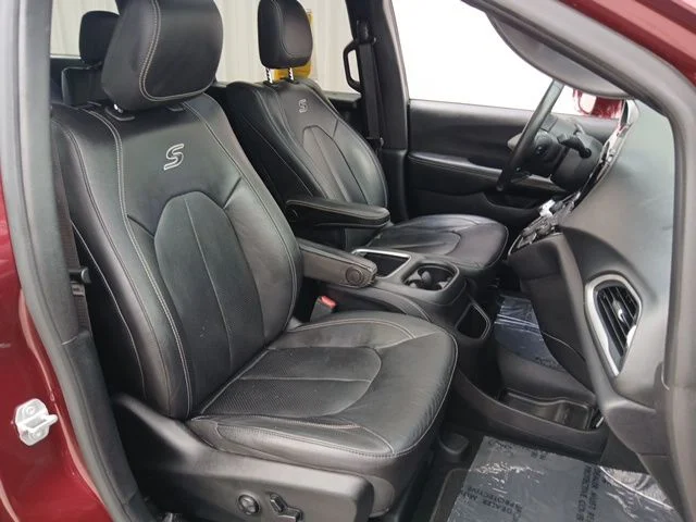 Used 2020 Red Chrysler Touring L Plus image 42
