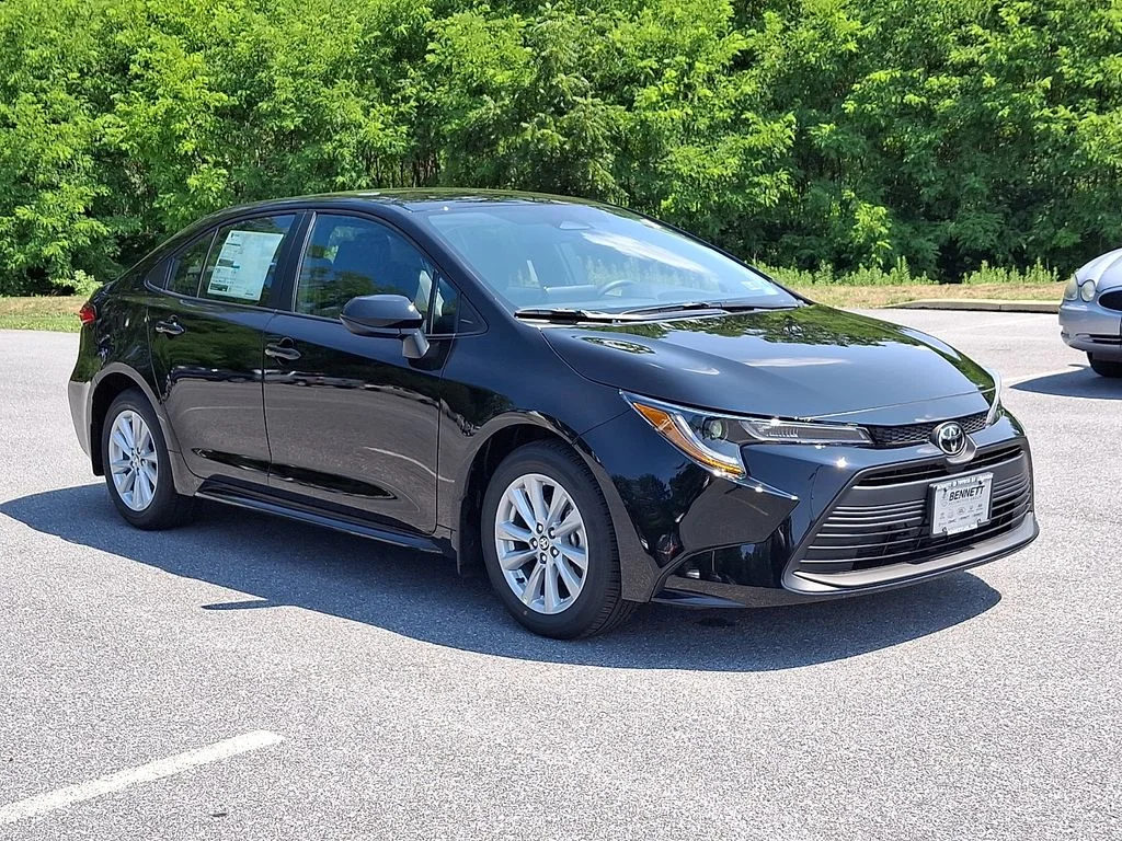 New 2026 Midnight Black Metallic Toyota  LE image 4