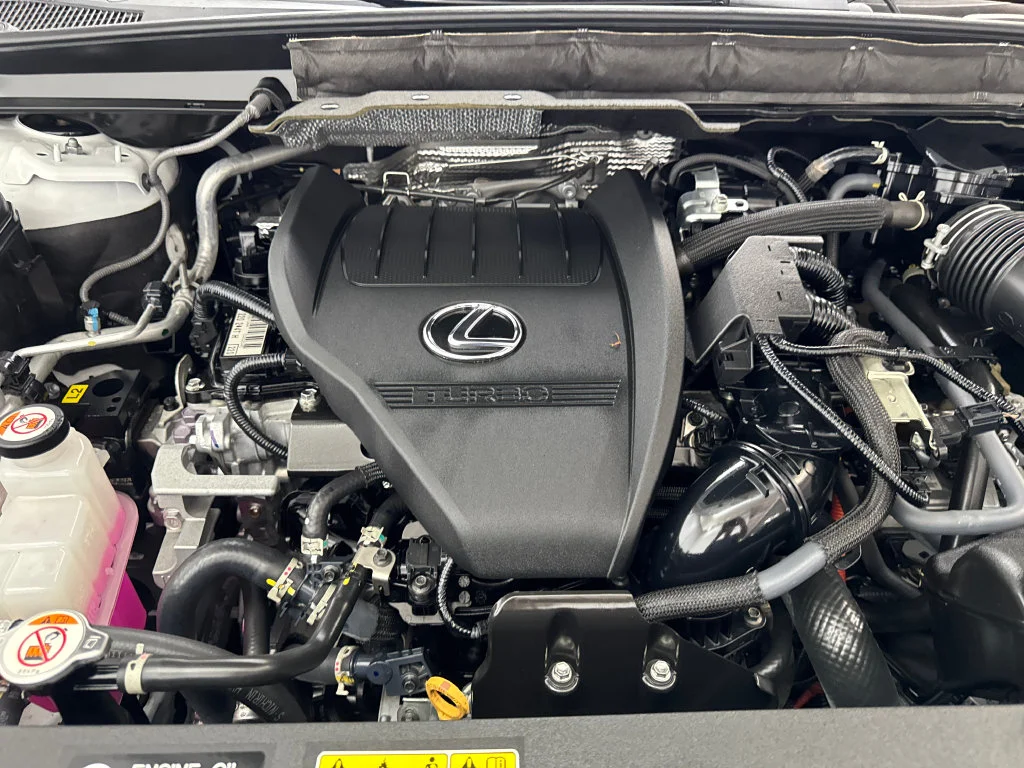 Used 2023 White Lexus 500h F SPORT Performance image 78