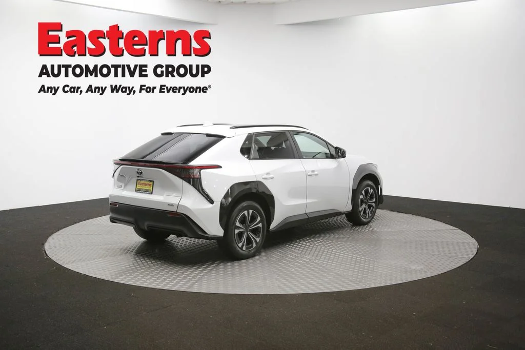 Used 2023 White Toyota XLE image 40