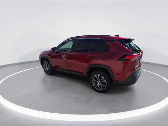Used 2023 Red Toyota XLE Premium image 6