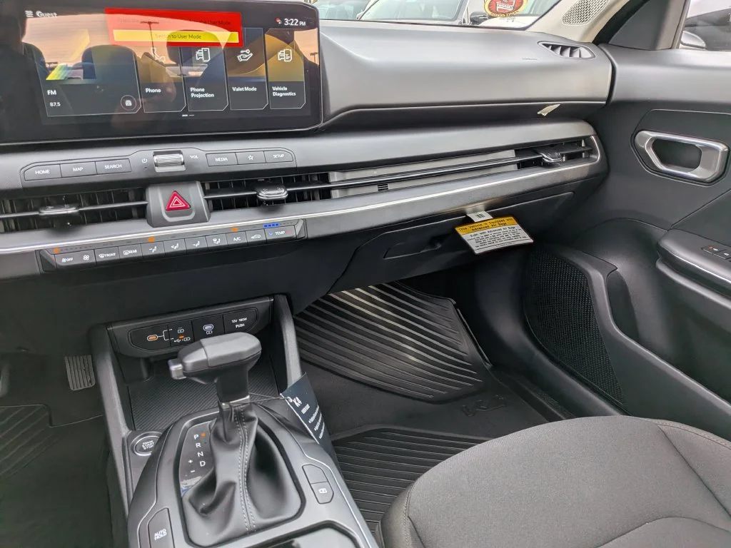 New 2027 Aurora Black Kia LXS image 37