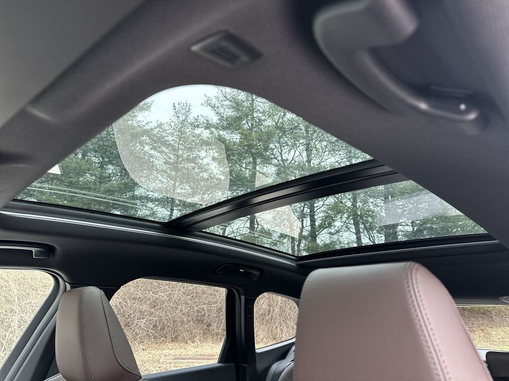 Used 2025 Green BMW xDrive28i image 29