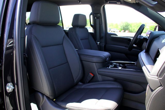 2026 Chevrolet Suburban LT - Photo 15