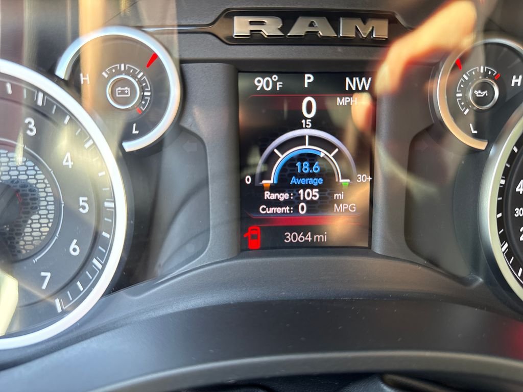 Used 2025 White Ram Big Horn/Lone Star image 16