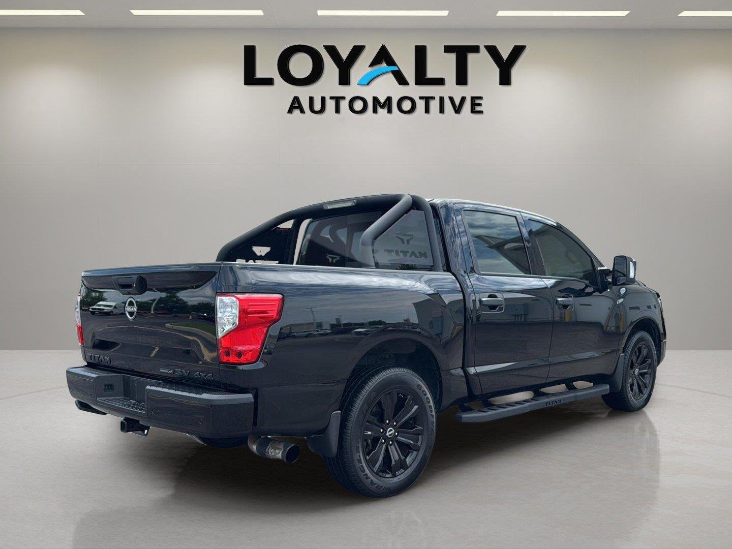 Used 2023 Super Black Nissan SV image 5