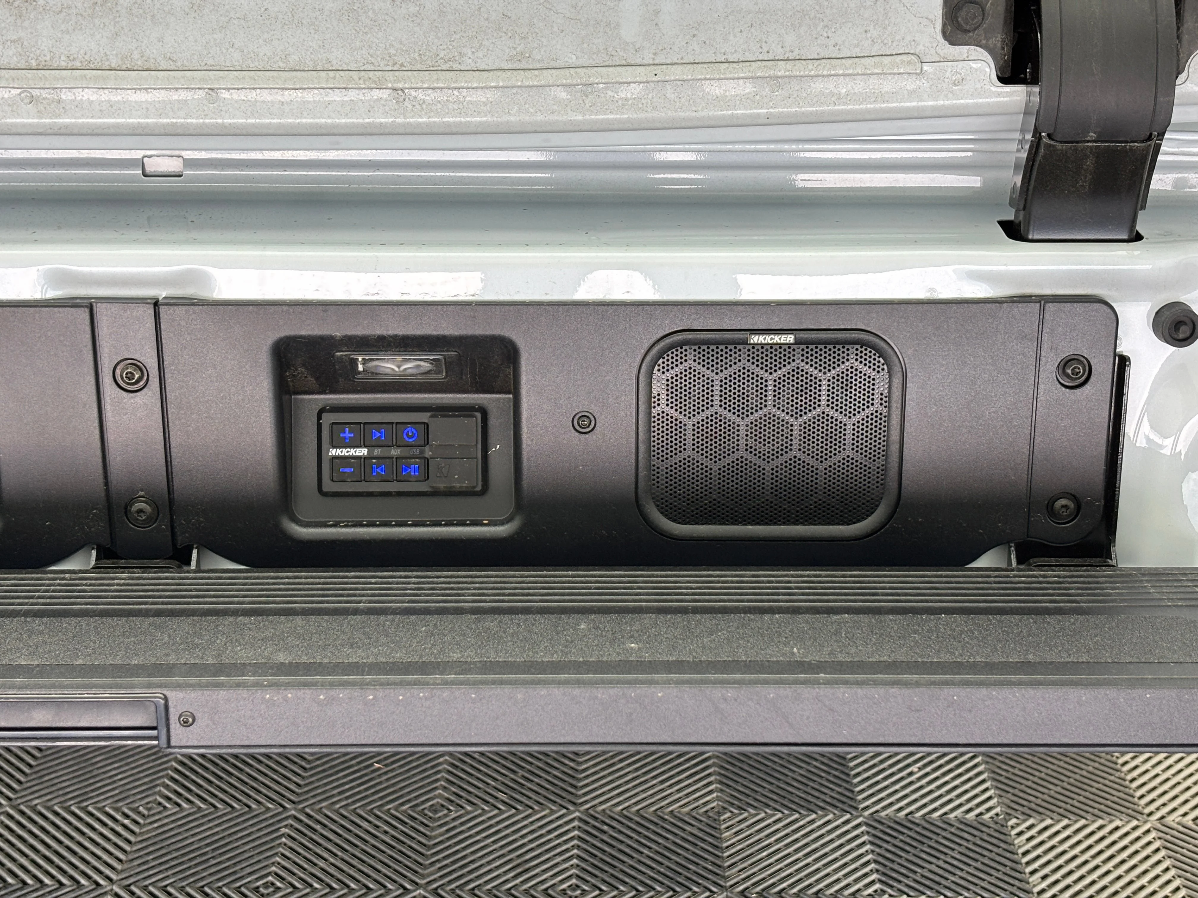 New 2026 Glacier White Tricoat GMC Denali image 13