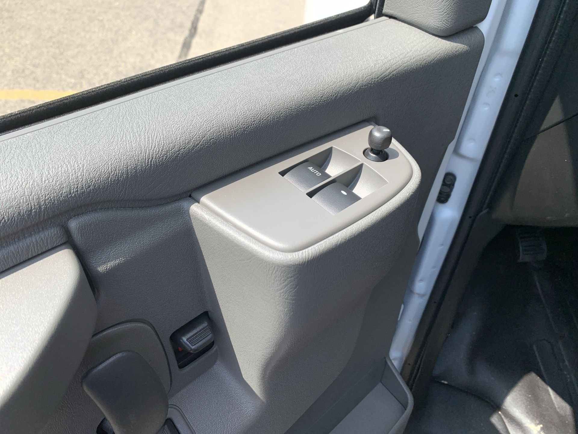 2025 GMC Savana Cargo Work Van - Photo 37