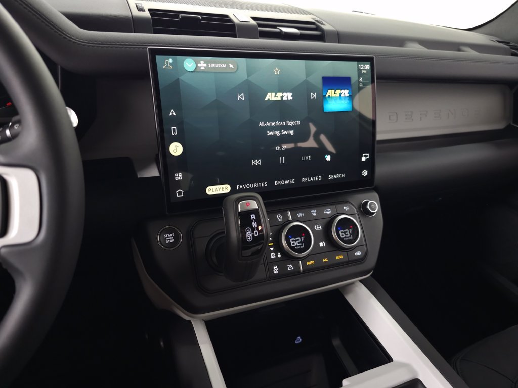 New 2026 Woolstone Green Land Rover S image 20