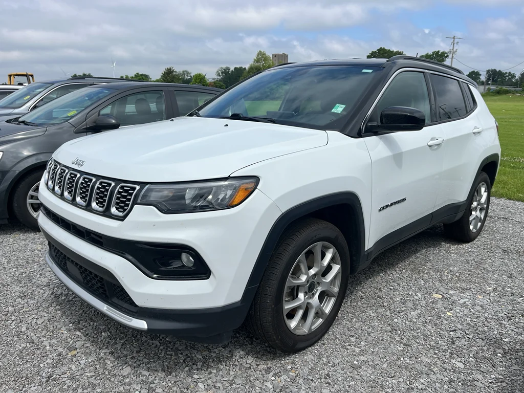 2025 Jeep Compass Limited 4X4's photo