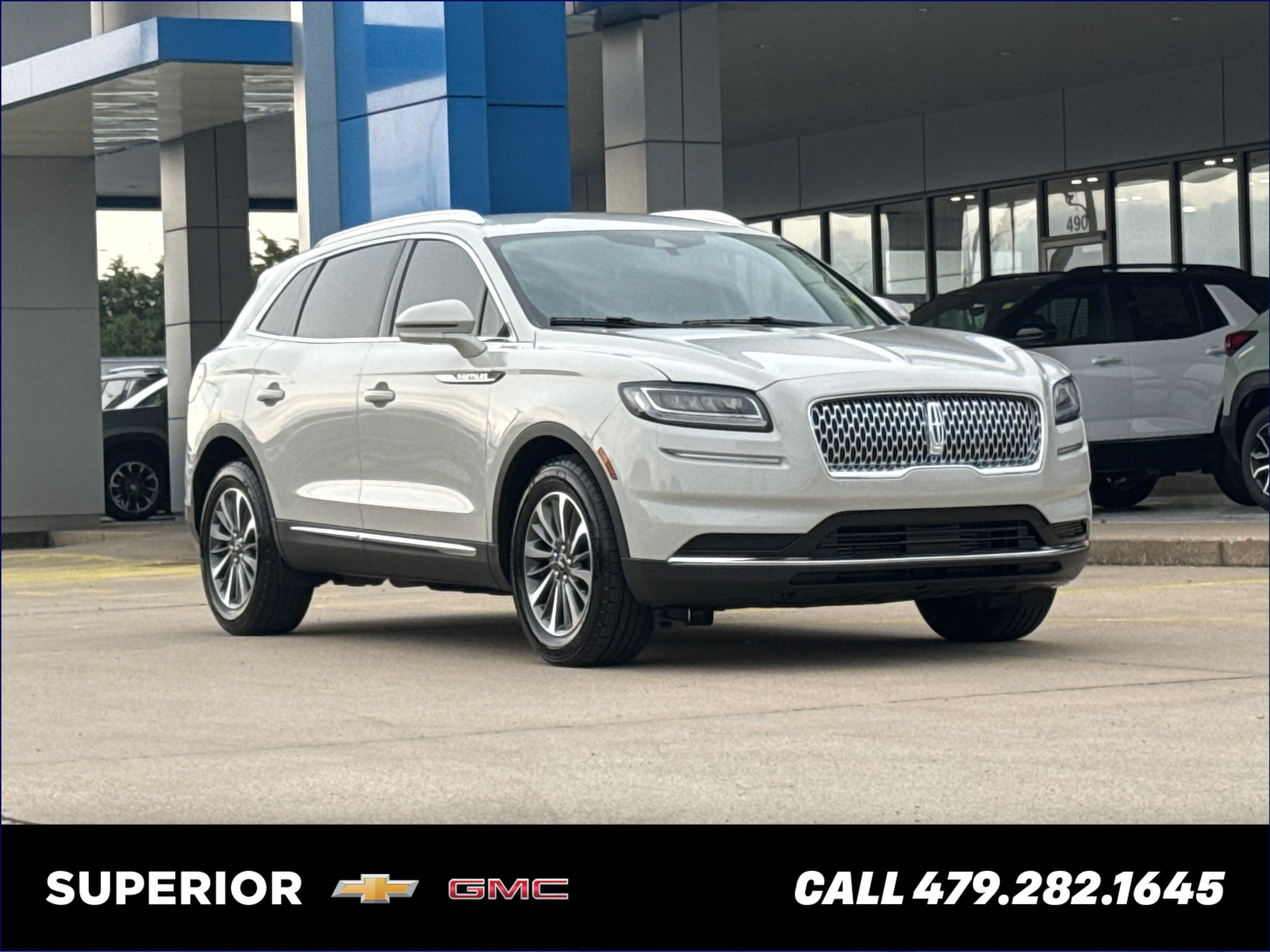 Used 2022 Silver Lincoln Standard image 1