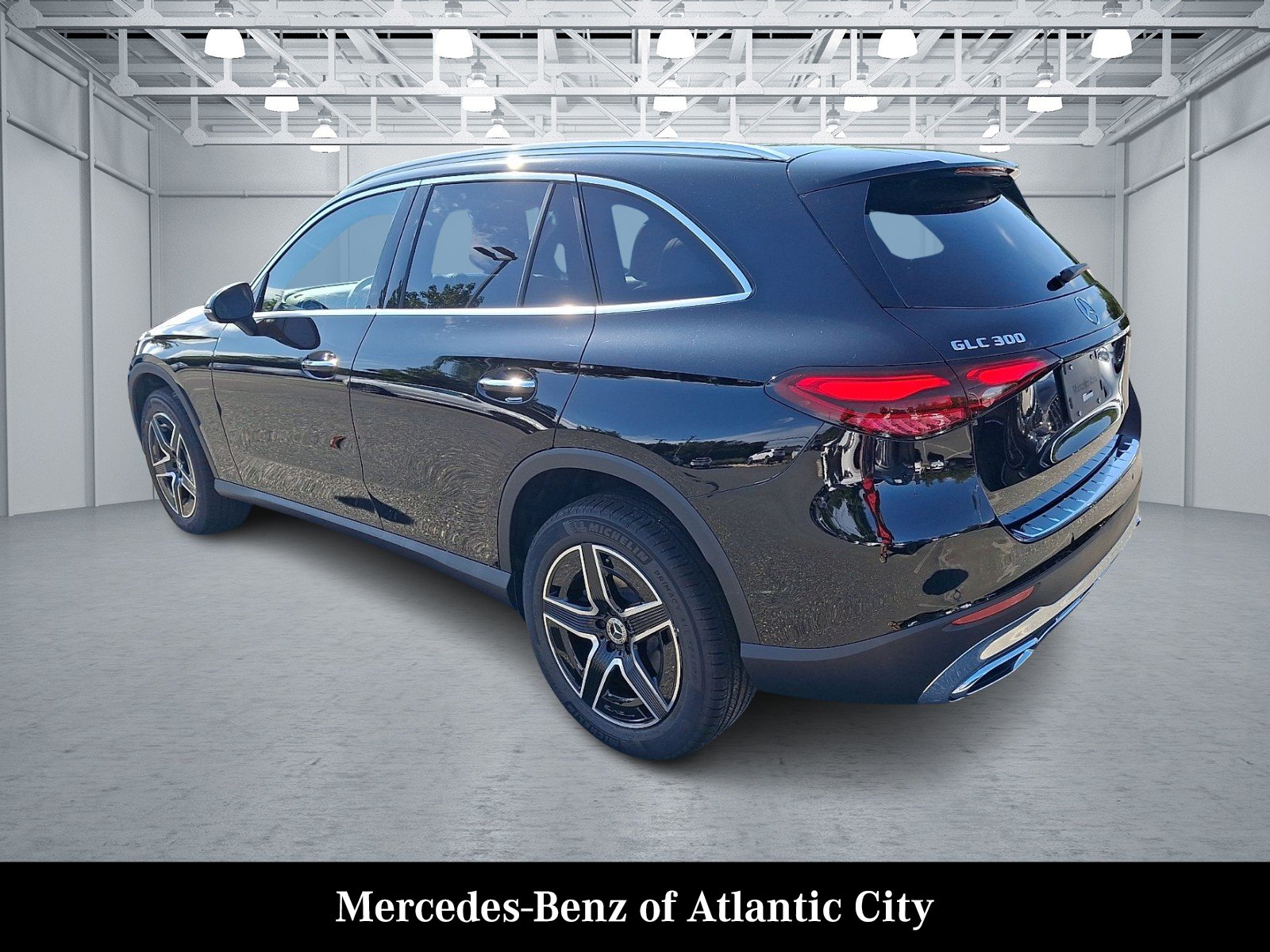 New 2027 Black Mercedes-Benz GLC 300 image 3