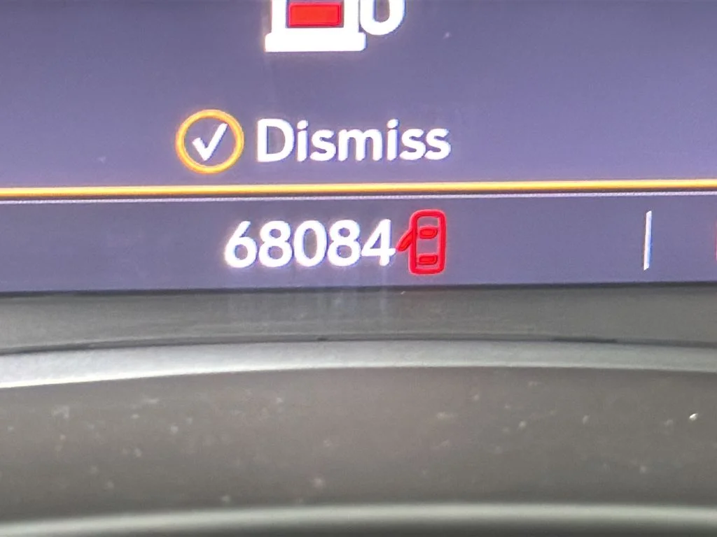 Used 2022 Blue GMC SLT image 37