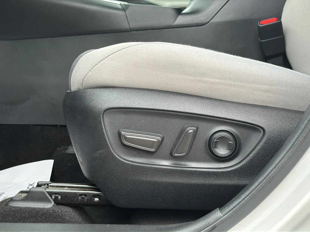 Used 2023 White Toyota XLE image 18