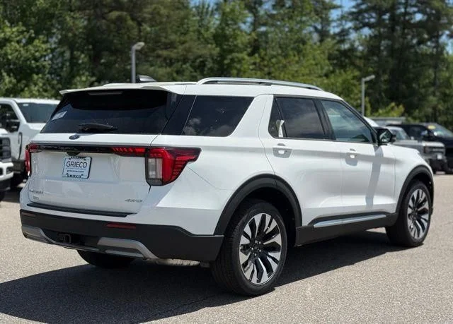 New 2026 Star White Metallic Tri-Coat Ford Platinum™ image 4