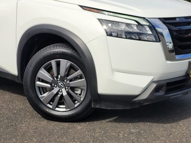 Used 2025 White Nissan SV image 9