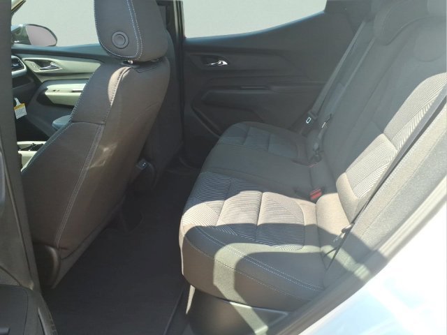 New 2027 Summit White Chevrolet LT image 17