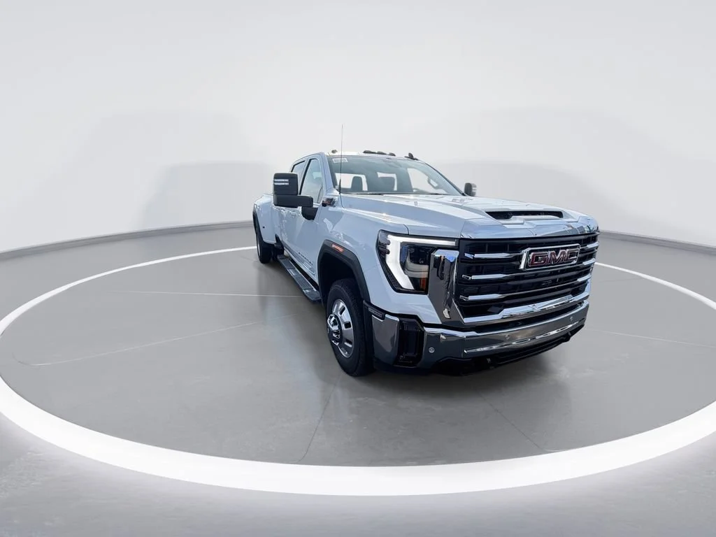 New 2026 Summit White GMC SLE DRW image 2