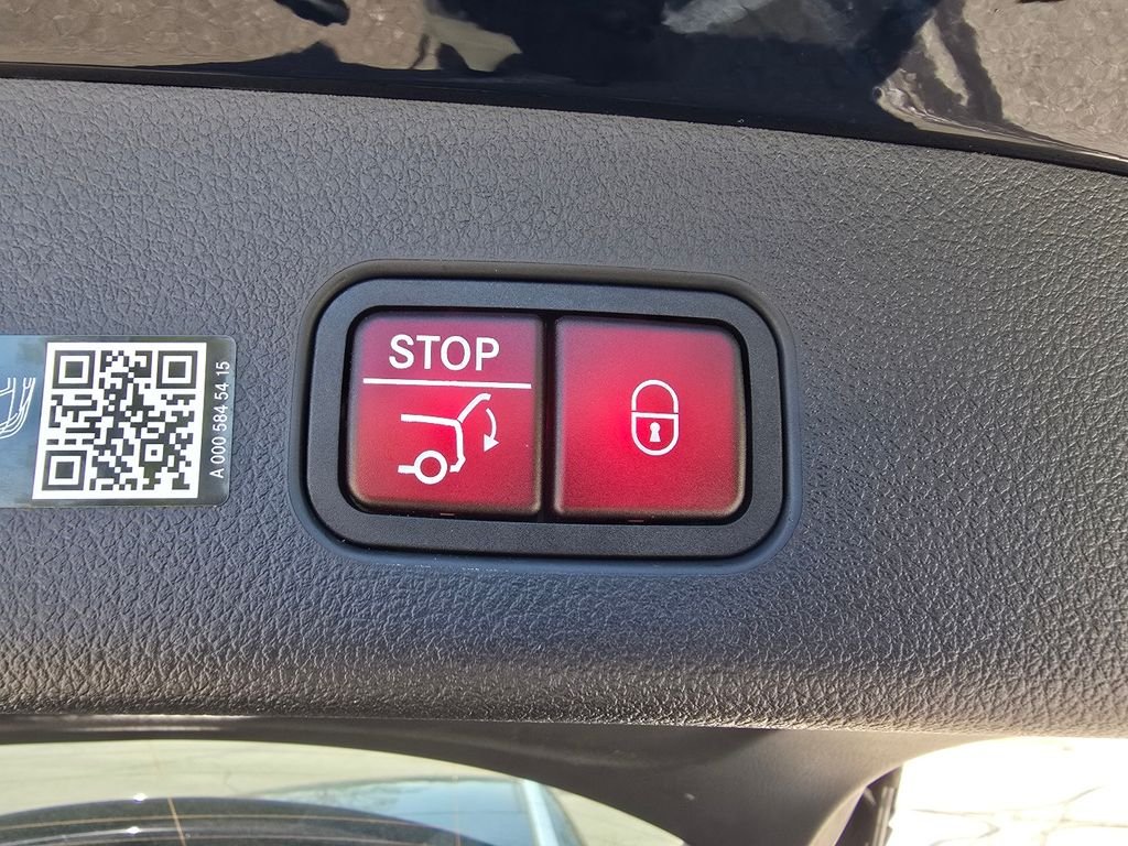 Certified Used 2026 Black Mercedes-Benz GLC 300 image 20