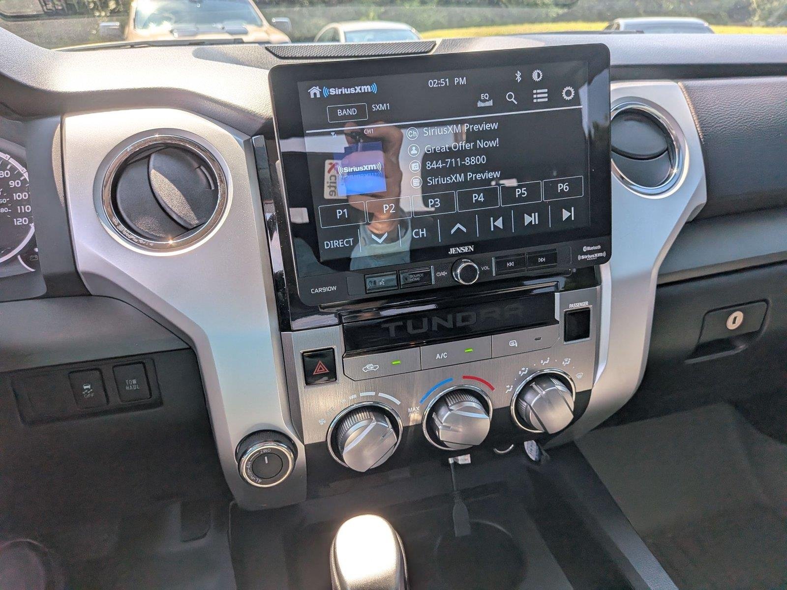 Used 2015 Blue Ribbon Metallic Toyota SR5 image 23