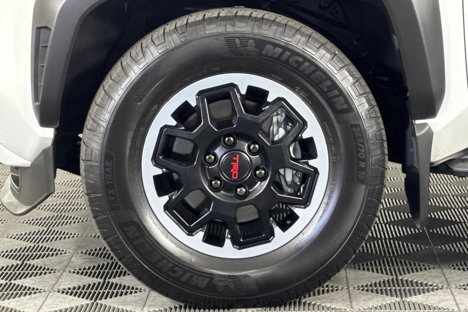 2025 Toyota 4Runner TRD Off-Road - Photo 30