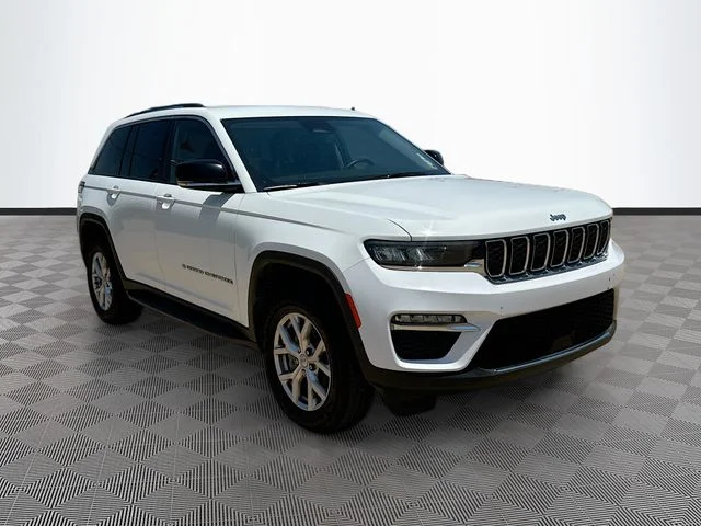 Used 2022 White Jeep Limited image 1