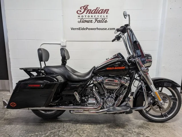 2017 Harley-Davidson® FLHR - Road King 