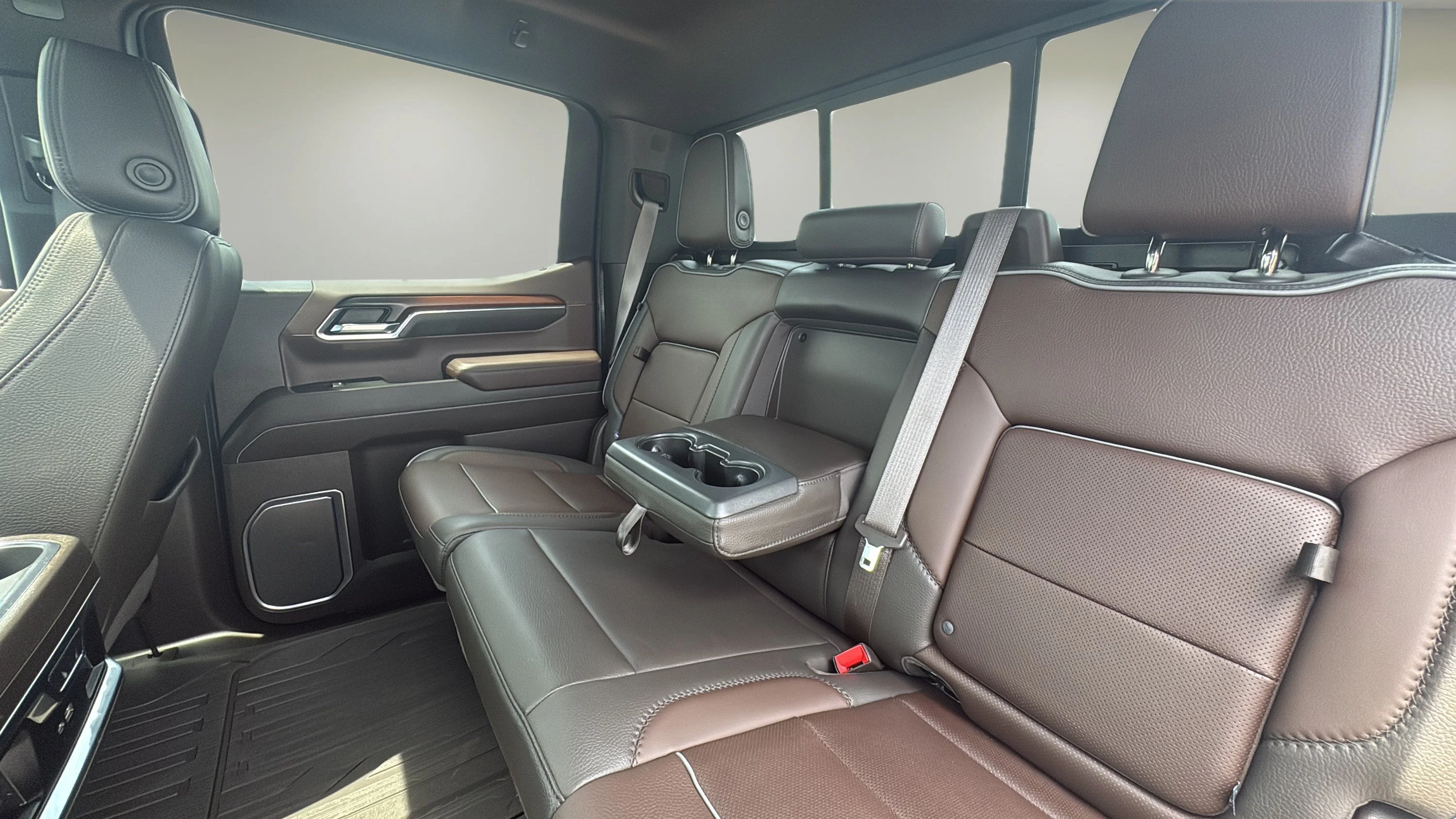 Used 2024 Onyx Black GMC Denali image 13